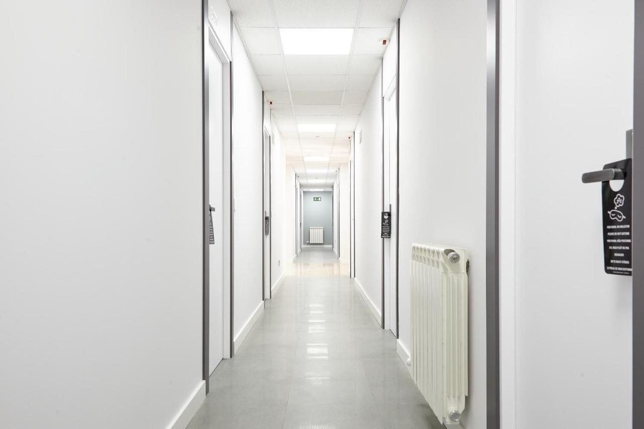 La Pola de Gordon Hostal Fontanan מראה חיצוני תמונה